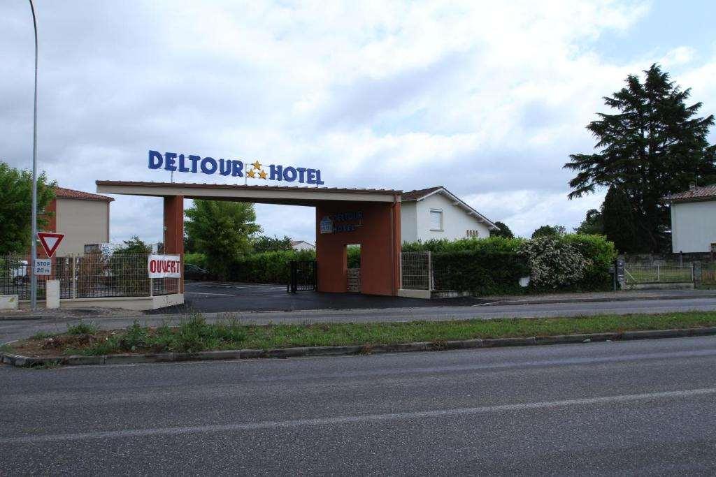 Brit Hotel Confort Villeneuve Sur Lot Bias  Esterno foto