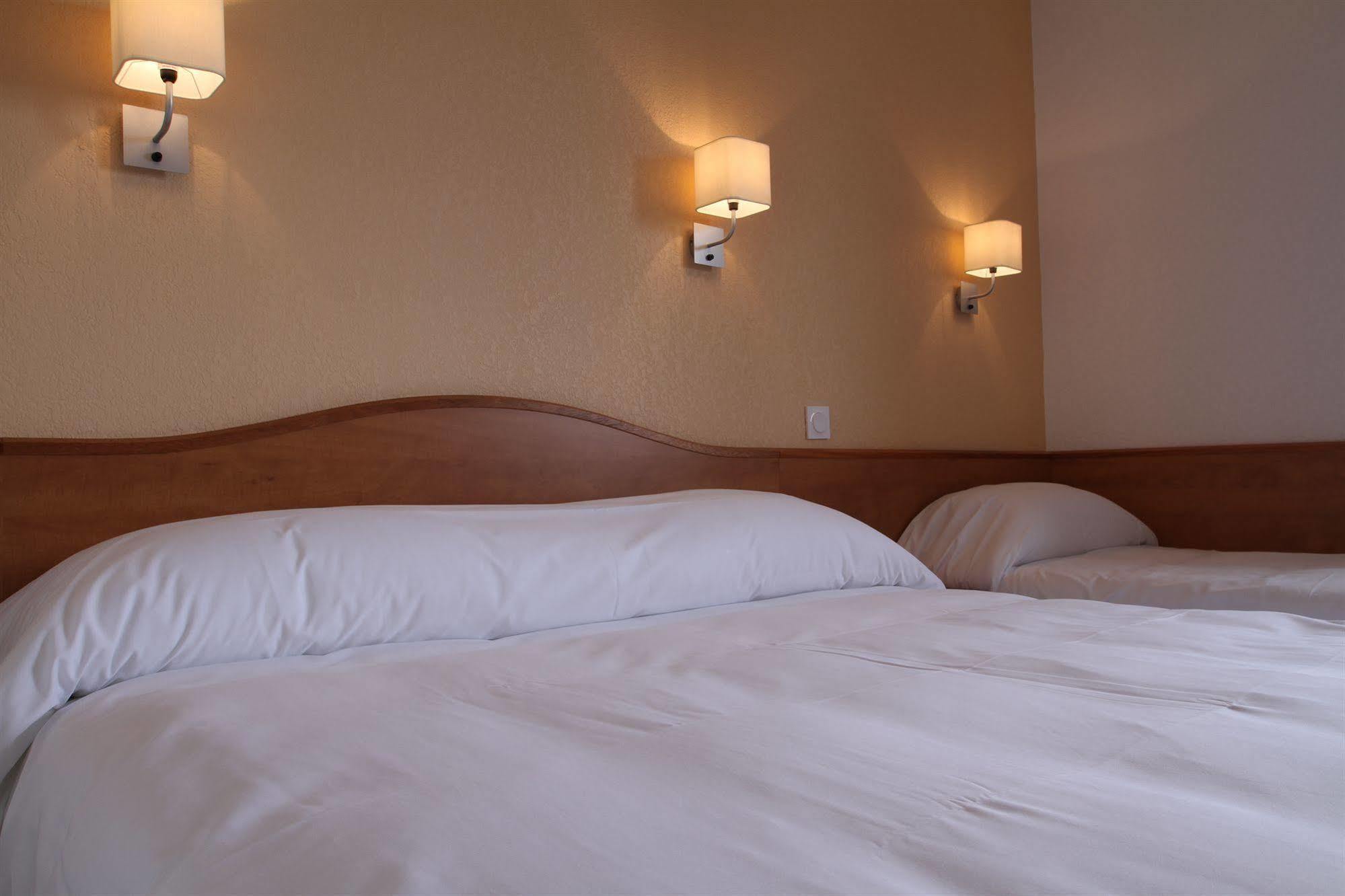 Brit Hotel Confort Villeneuve Sur Lot Bias  Esterno foto