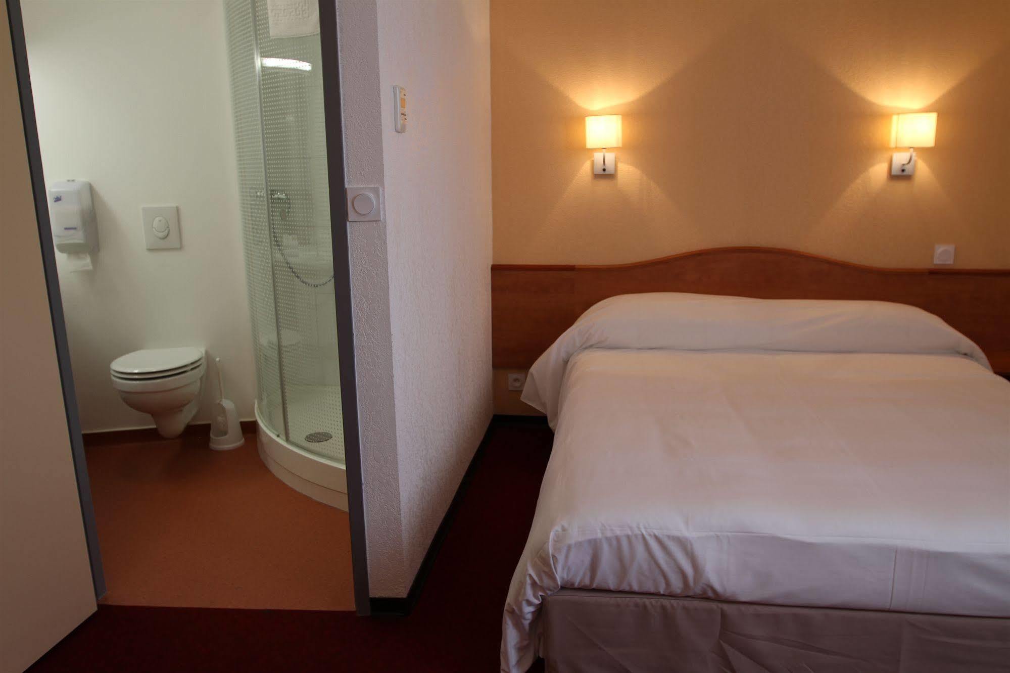 Brit Hotel Confort Villeneuve Sur Lot Bias  Esterno foto