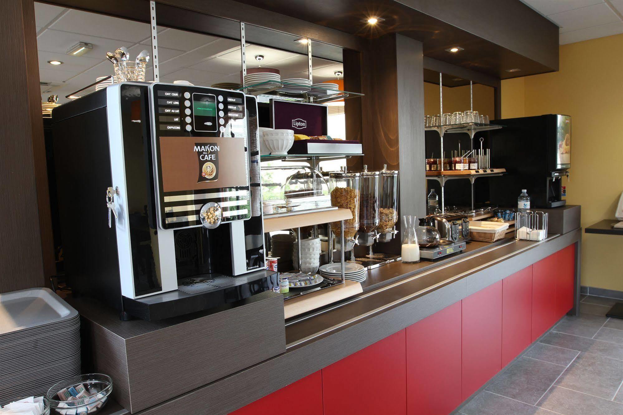 Brit Hotel Confort Villeneuve Sur Lot Bias  Esterno foto