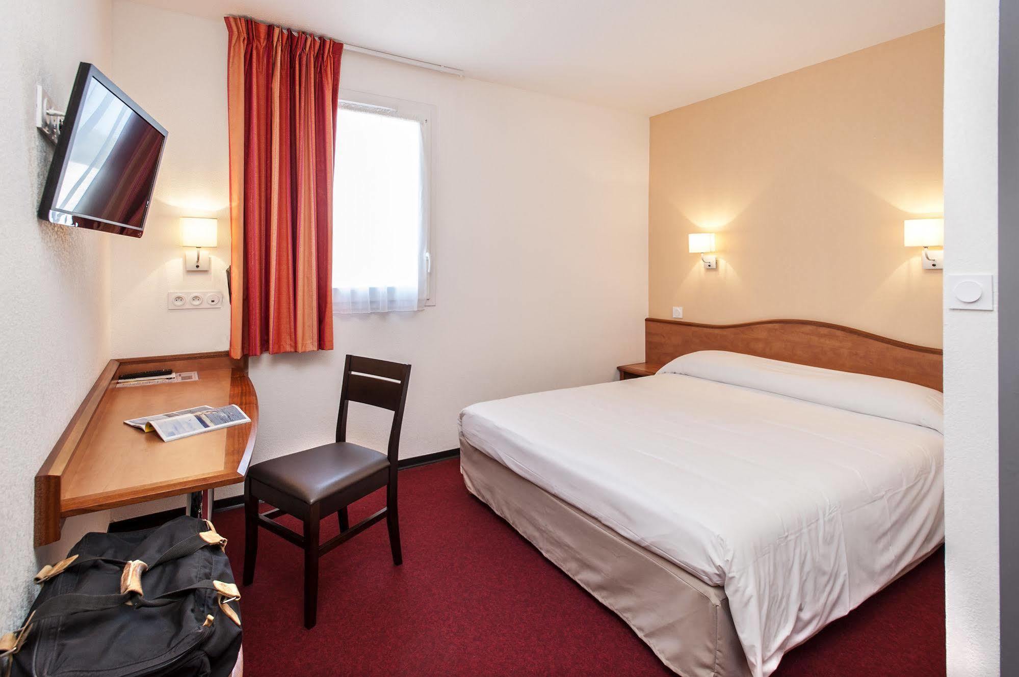 Brit Hotel Confort Villeneuve Sur Lot Bias  Esterno foto