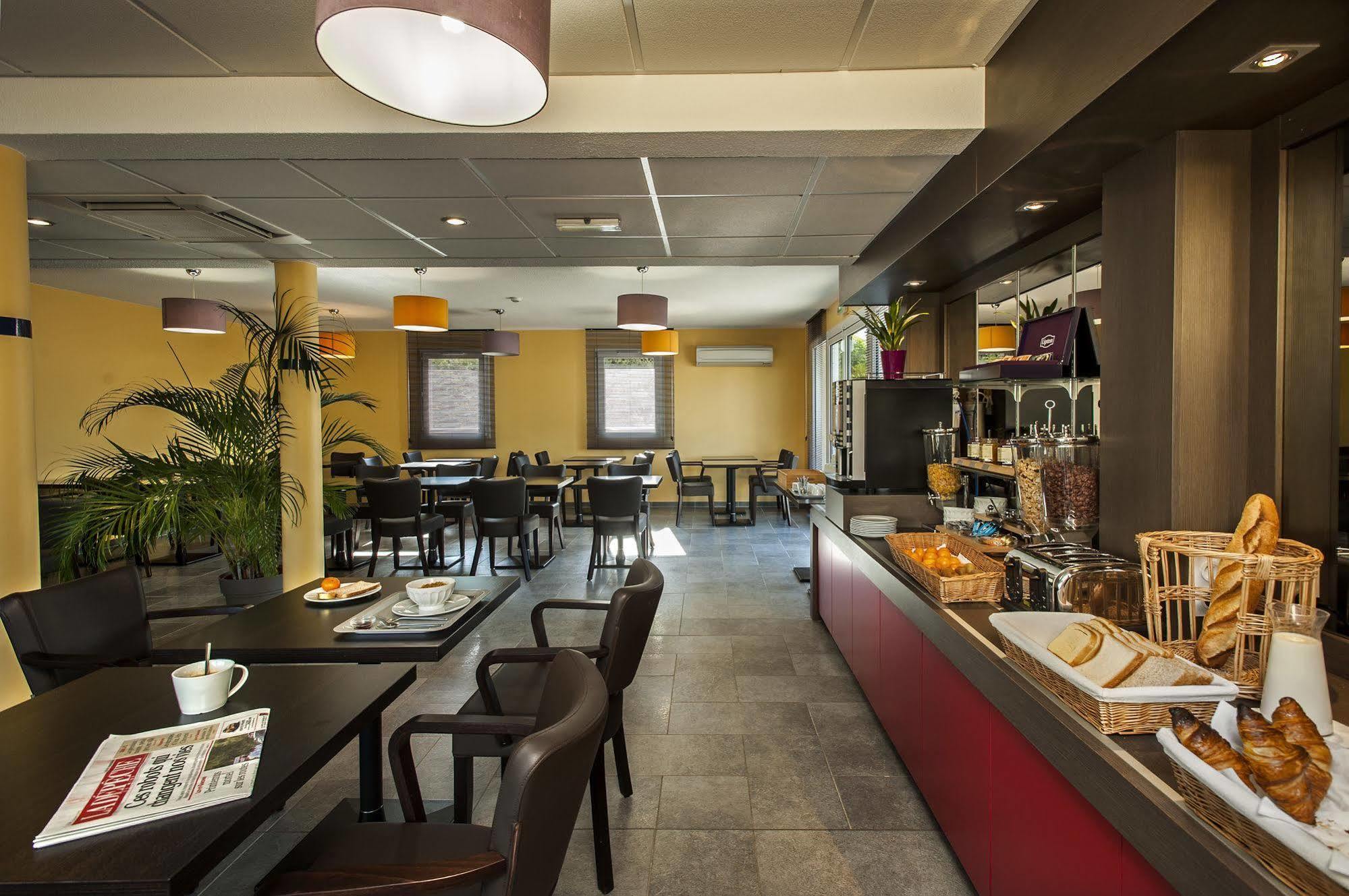 Brit Hotel Confort Villeneuve Sur Lot Bias  Esterno foto